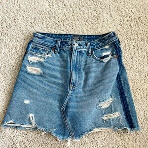 A&F mini skirt